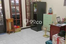 Dijual Rumah Strategis Bagus Punya 4 KT di Pesanggrahan Jakarta Selatan - Dijual Rumah Strategis Bagus Punya 4 KT di Pesanggrahan Jakarta Selatan -
