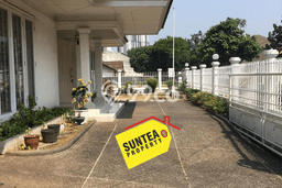 Rumah Mewah LB 600m2 Siap Huni Desain Elegan di Sektor 3 - Bintaro, Jakarta Selatan Rumah Mewah LB 600m2 Siap Huni Desain Elegan di Sektor 3 - Bintaro, Jakarta Selatan