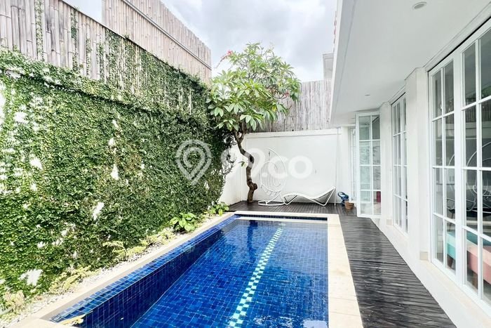 Vila Kawasan Kerobokan, Luas 271m², Area Nyaman Vila Kawasan Kerobokan, Luas 271m², Area Nyaman
