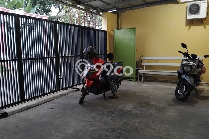 Disewakan! Rumah 3 Kamar Tidur &
3 Kamar Mandi di Cirebon Kota, Cirebon Disewakan! Rumah 3 Kamar Tidur &
3 Kamar Mandi di Cirebon Kota, Cirebon