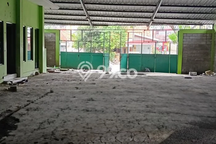 Disewakan Gudang komersial di Semarang Barat luas bangunan 407m2 Disewakan Gudang komersial di Semarang Barat luas bangunan 407m2