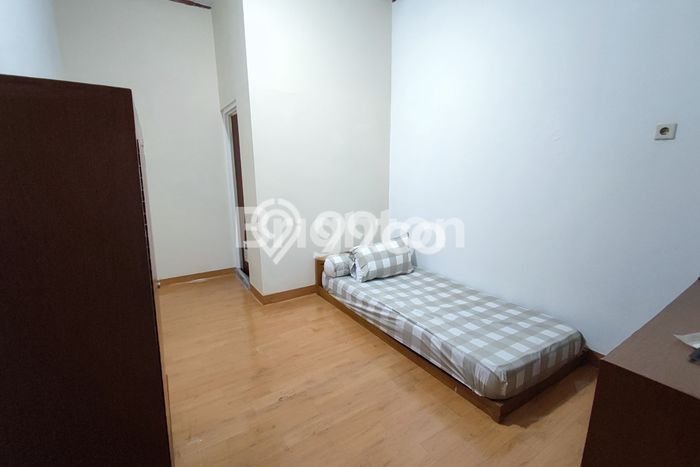 FOR SALE! Komersial di Pondok Aren Tangerang Selatan, LT 500m2, LB 300m2 FOR SALE! Komersial di Pondok Aren Tangerang Selatan, LT 500m2, LB 300m2