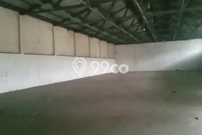LOKASI PREMIUM! Gudang Area Bisnis di Bandung Timur, Luas 1000m², Siap Operasional LOKASI PREMIUM! Gudang Area Bisnis di Bandung Timur, Luas 1000m², Siap Operasional