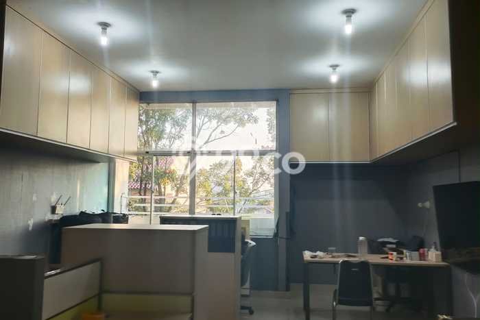 LOKASI PREMIUM! Ruko di Terusan Buah Batu, Luas 148m², Mainroad, Area Komersial LOKASI PREMIUM! Ruko di Terusan Buah Batu, Luas 148m², Mainroad, Area Komersial