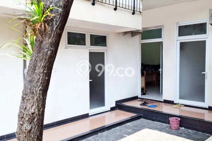 Unit Gudang Disewa Lokasi Kebon Jeruk, Jakarta Barat Spesifikasi Luas Bangunan 396m2 Unit Gudang Disewa Lokasi Kebon Jeruk, Jakarta Barat Spesifikasi Luas Bangunan 396m2