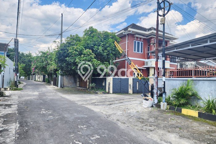 Tanah Strategis di Gondokusuman, Luas 124m², Ideal untuk Investasi Tanah Strategis di Gondokusuman, Luas 124m², Ideal untuk Investasi