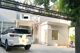 Rumah LT 203m2m² Dekat dengan Fasilitas Umum, Jakarta Selatan - Lokasi Premium Rumah LT 203m2m² Dekat dengan Fasilitas Umum, Jakarta Selatan - Lokasi Premium