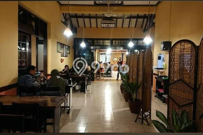 Unit Komersial Tersedia di Riau Spesifikasi LB 350m2 Unit Komersial Tersedia di Riau Spesifikasi LB 350m2