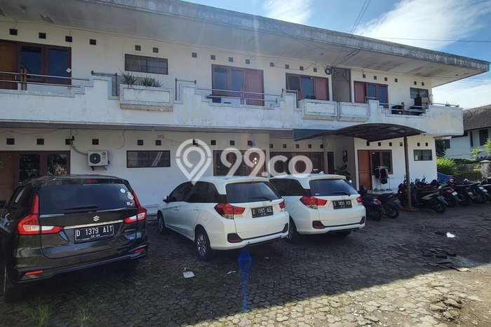 For Sale! Luxury House LT 1586m2 Desain Elegan di Sayap Dago For Sale! Luxury House LT 1586m2 Desain Elegan di Sayap Dago