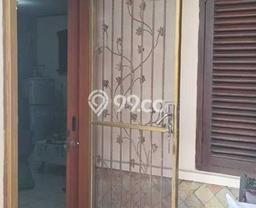 For Sale Rumah 2 Kamar Lokasi Ideal Nyaman dan Strategis di Ciputat For Sale Rumah 2 Kamar Lokasi Ideal Nyaman dan Strategis di Ciputat