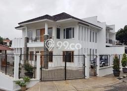 Rumah Mewah LB 200m2 Siap Huni Desain Elegan di Setiabudi, Bandung Rumah Mewah LB 200m2 Siap Huni Desain Elegan di Setiabudi, Bandung