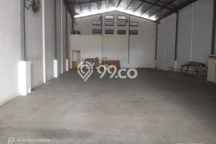 Gudang Dijual di Setu Tangerang Selatan dengan LB 452m2 Gudang Dijual di Setu Tangerang Selatan dengan LB 452m2