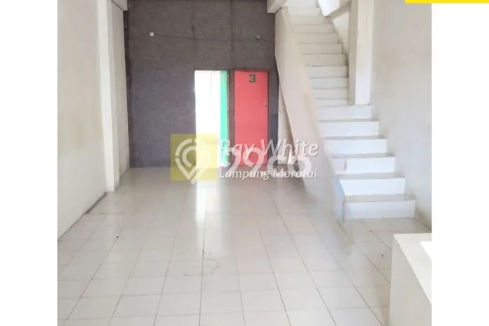 Lokasi strategis! Rumah siap pakai disewakan di Way Halim LB 144m2 Lokasi strategis! Rumah siap pakai disewakan di Way Halim LB 144m2