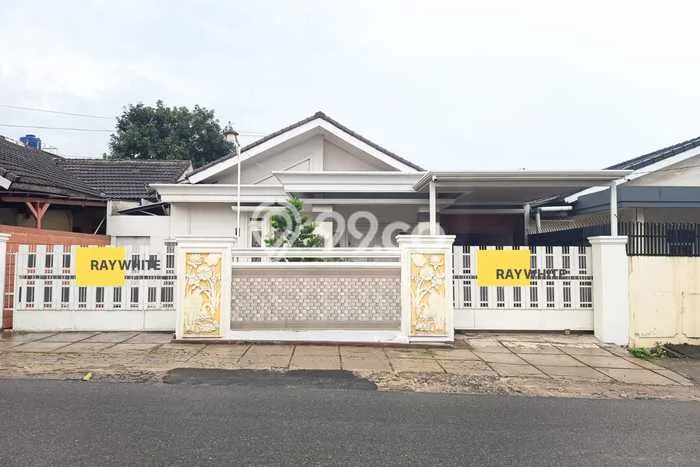 Rumah di Way Halim, 3 KT, Dekat Pusat Kota, LT 250m2m² Bangunan 200m2m² Rumah di Way Halim, 3 KT, Dekat Pusat Kota, LT 250m2m² Bangunan 200m2m²
