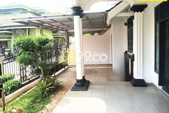 Rumah Berkualitas Sukarame, Bandar Lampung, Luas 240m2m² LB 180m2m² Rumah Berkualitas Sukarame, Bandar Lampung, Luas 240m2m² LB 180m2m²