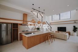 Kesempatan Investasi! Vila di , Ukuran 200m2m², Lokasi Premium dengan nilai meningkat Kesempatan Investasi! Vila di , Ukuran 200m2m², Lokasi Premium dengan nilai meningkat