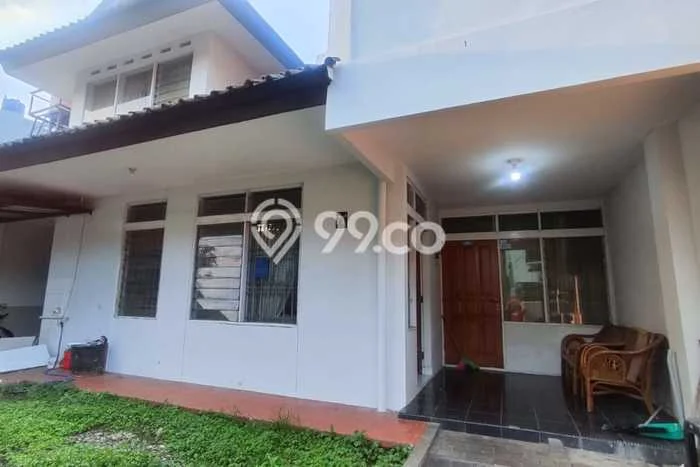 For Sale! Luxury House LT 200m2 Desain Modern di Cipaganti For Sale! Luxury House LT 200m2 Desain Modern di Cipaganti