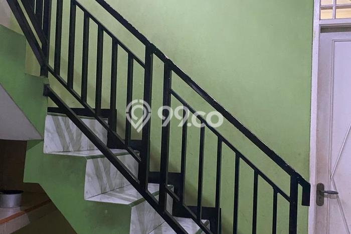 Unit Kost Dijual di Kukusan dengan 22 Kamar Kawasan Strategis Unit Kost Dijual di Kukusan dengan 22 Kamar Kawasan Strategis