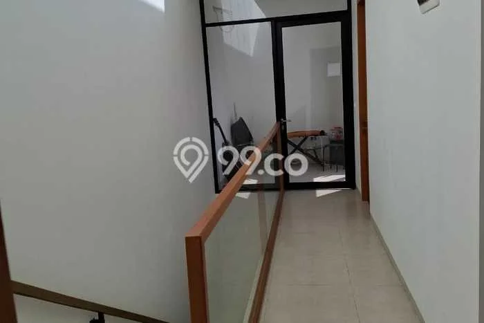 Hunian Nyaman Asri 3 KT Siap Huni di BSD Tangerang Hunian Nyaman Asri 3 KT Siap Huni di BSD Tangerang