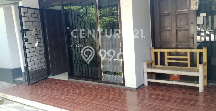 Rumah Terawat area Bojongloa, Bandung, LT 302m², Luas Bangunan 185m² Rumah Terawat area Bojongloa, Bandung, LT 302m², Luas Bangunan 185m²
