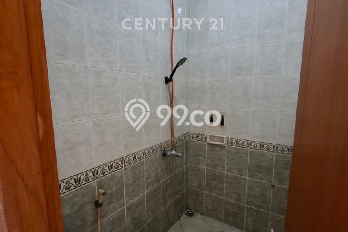 Rumah area Taman Kopo Indah, Akses ke Stasiun, 3 KT, LT 153m² LB 150m² Rumah area Taman Kopo Indah, Akses ke Stasiun, 3 KT, LT 153m² LB 150m²