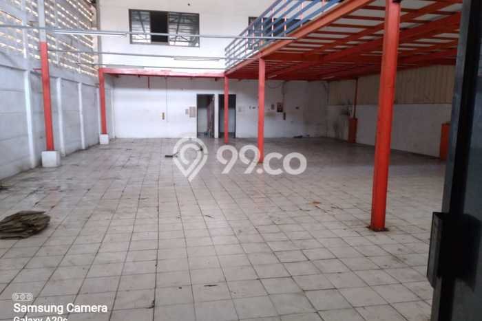 Gudang Disewa di Tangerang dengan LB 1000m2 Area Komersial Ramai Gudang Disewa di Tangerang dengan LB 1000m2 Area Komersial Ramai