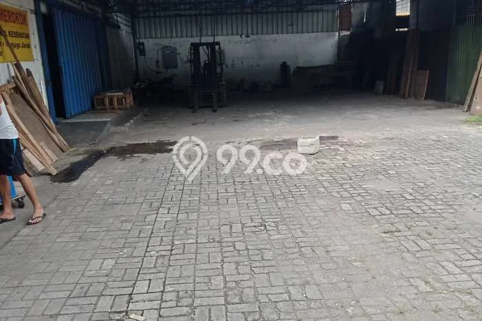 Gudang Disewa di Tangerang dengan LB 1000m2 Area Komersial Ramai Gudang Disewa di Tangerang dengan LB 1000m2 Area Komersial Ramai