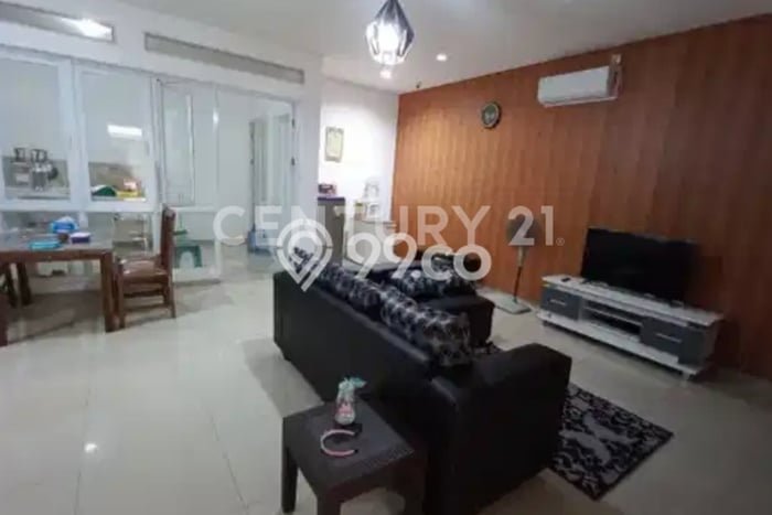 Lokasi strategis! Rumah siap huni disewakan di Ciputat LB 200m2 Lokasi strategis! Rumah siap huni disewakan di Ciputat LB 200m2