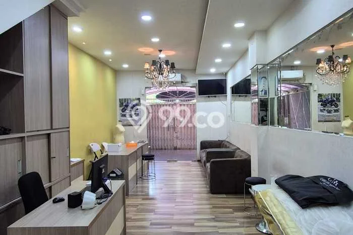 Ruko Bagus Dijual LB 160m2 Lokasi Strategis Jakarta Barat Area Cocok untuk Bisnis Ruko Bagus Dijual LB 160m2 Lokasi Strategis Jakarta Barat Area Cocok untuk Bisnis
