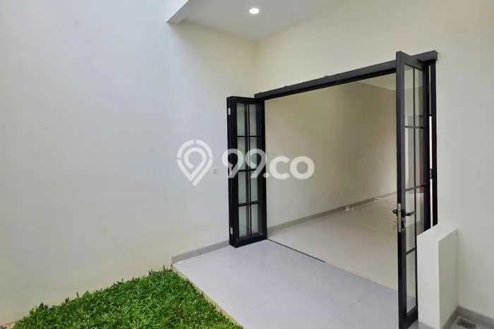 Rumah Modern 3 KT di Bintaro Tangerang Selatan Semi Furnished Rumah Modern 3 KT di Bintaro Tangerang Selatan Semi Furnished