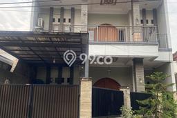 Jual Rumah Modern 4 KT di Cipulir, Jakarta Selatan Jual Rumah Modern 4 KT di Cipulir, Jakarta Selatan