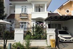 Ready to Use! Luxury House LT 240m2 Desain Modern di BSD Ready to Use! Luxury House LT 240m2 Desain Modern di BSD