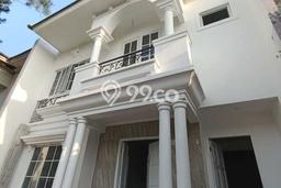 Rumah Minimalis 3 Kamar LT 136m2 di Kota Wisata Rumah Minimalis 3 Kamar LT 136m2 di Kota Wisata