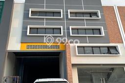 Gudang Lokasi Bisnis Kawasan Daan Mogot, Luas 1100m², Jalur Strategis Gudang Lokasi Bisnis Kawasan Daan Mogot, Luas 1100m², Jalur Strategis