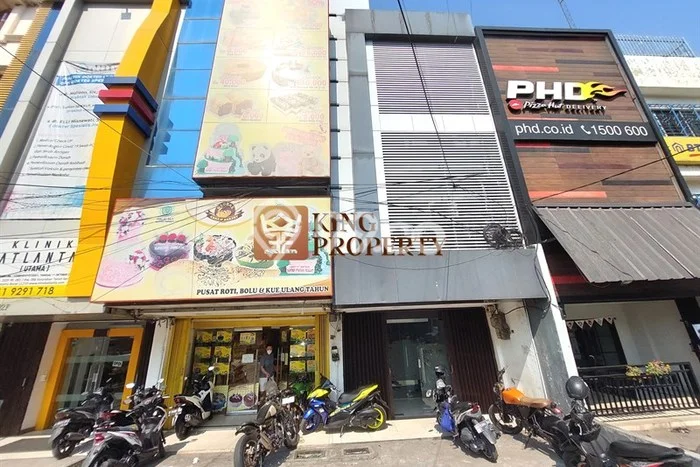 Disewakan Ruko di Pusat Kota Jakarta Barat Ramai Strategis Disewakan Ruko di Pusat Kota Jakarta Barat Ramai Strategis