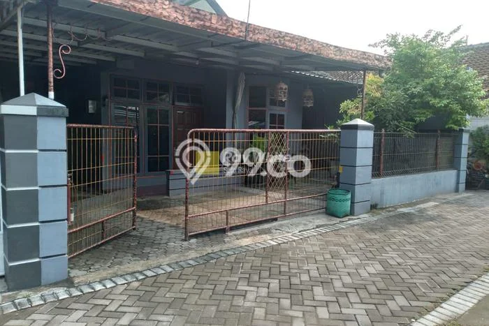 Rumah di Laweyan, Surakarta, Luas 133m² LB 85m² Rumah di Laweyan, Surakarta, Luas 133m² LB 85m²