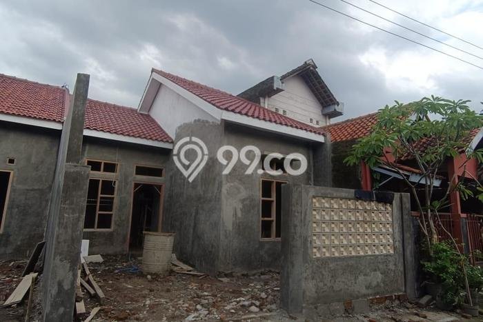 Rumah Minimalis Dijual di Nusukan 2 Kamar dengan LT 80m2 Rumah Minimalis Dijual di Nusukan 2 Kamar dengan LT 80m2