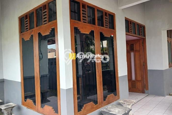 Hunian Cantik Minimalis Lb 170m2 di Banjarsari, Surakarta Hunian Cantik Minimalis Lb 170m2 di Banjarsari, Surakarta