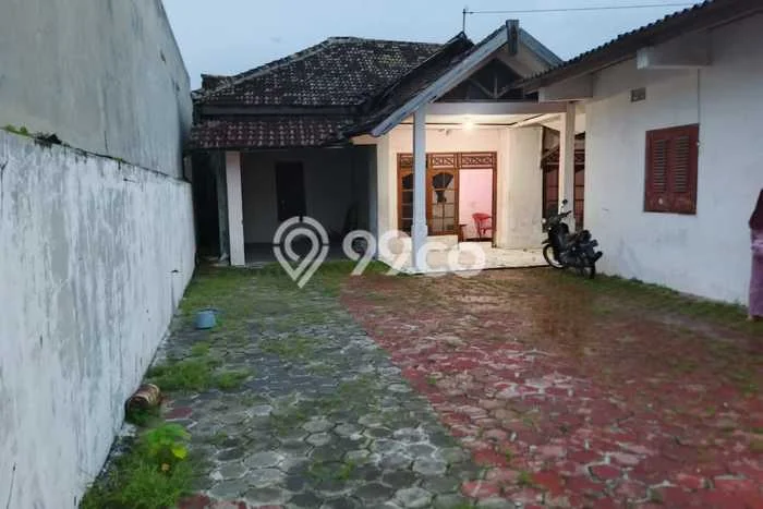 Rumah Strategis Modern Lb 350m2 di Jaten, Karanganyar Rumah Strategis Modern Lb 350m2 di Jaten, Karanganyar