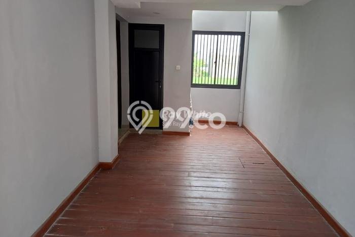 For Sale Rumah 3 Kamar Lokasi Ideal Bagus dan Strategis di Banyuanyar For Sale Rumah 3 Kamar Lokasi Ideal Bagus dan Strategis di Banyuanyar