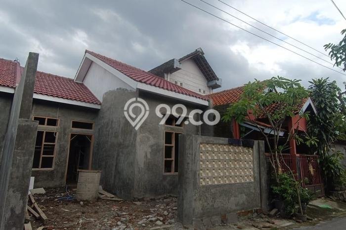 Rumah Minimalis Dijual di Nusukan 2 Kamar dengan LT 80m2 Rumah Minimalis Dijual di Nusukan 2 Kamar dengan LT 80m2