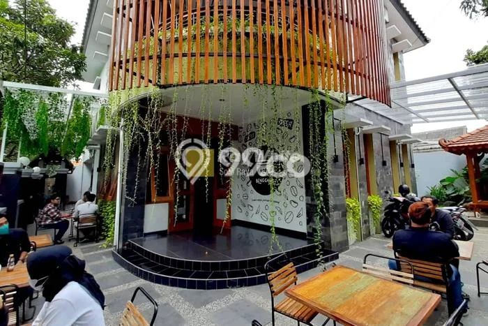 Unit Komersial Dijual di Laweyan Surakarta Luas Tanah 400m2, Luas Bangunan 600m2 Unit Komersial Dijual di Laweyan Surakarta Luas Tanah 400m2, Luas Bangunan 600m2