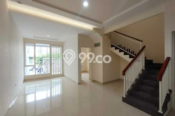 For Sale Hunian Rumah Terawat 3 Kamar di Pakuwon City, Surabaya For Sale Hunian Rumah Terawat 3 Kamar di Pakuwon City, Surabaya