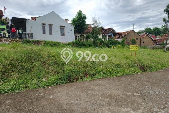 Jual Tanah Lokasi Prima Kawasan Cicalengka, Luas 72m2m², Area Asri Jual Tanah Lokasi Prima Kawasan Cicalengka, Luas 72m2m², Area Asri