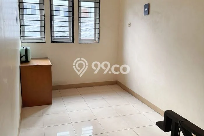Sewa Rumah Murah di Jembatan Lima Jakarta Barat dengan 4 KT Sewa Rumah Murah di Jembatan Lima Jakarta Barat dengan 4 KT