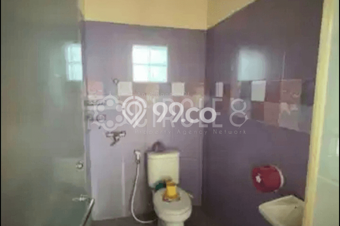 Disewakan! Rumah 3 Kamar Tidur &
3 Kamar Mandi di Setra Duta, Bandung Disewakan! Rumah 3 Kamar Tidur &
3 Kamar Mandi di Setra Duta, Bandung