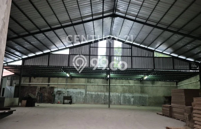 Disewakan Gudang komersial di Cimahi Selatan luas bangunan 700m2 Disewakan Gudang komersial di Cimahi Selatan luas bangunan 700m2