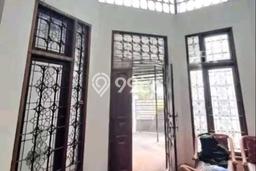 Rumah Luxury Modern Siap Huni di Bintaro Tangerang Selatan Rumah Luxury Modern Siap Huni di Bintaro Tangerang Selatan