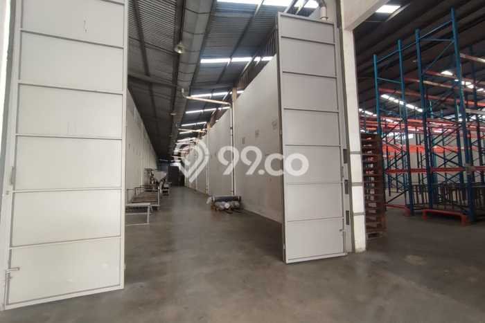 Unit Gudang Tersedia di Taman Kopo Indah Spesifikasi LB 4480m2 Unit Gudang Tersedia di Taman Kopo Indah Spesifikasi LB 4480m2