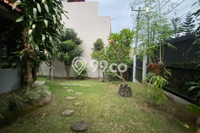 Ready to Use! Premium House LT 686m2 Desain Modern di Pasteur Ready to Use! Premium House LT 686m2 Desain Modern di Pasteur
